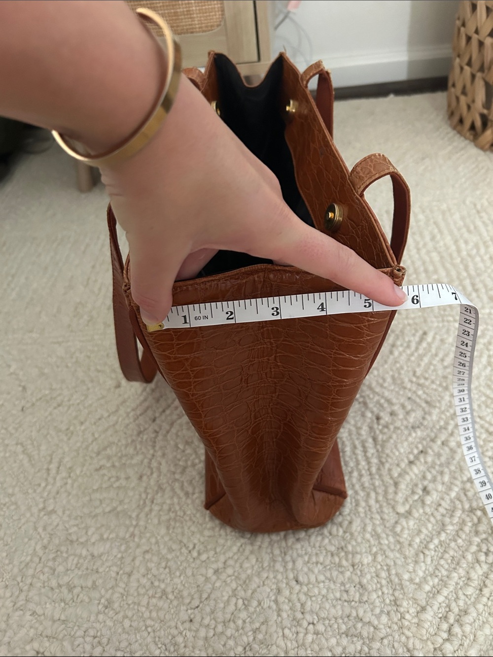 Salvatore Ferragamo Vara Bow Croc-Embossed Leather Tote Bag - Picture 14 of 14